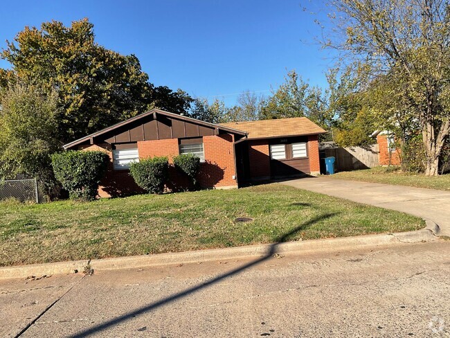 Building Photo - 3605 Parkwoods Ln Rental