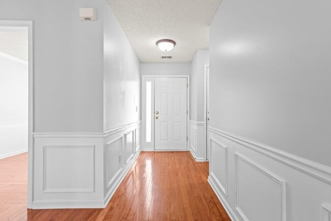 Photo - 1707 Mountain Fort Way