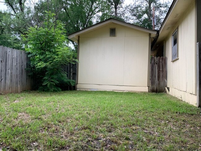 Photo - Two Bedroom Home for Rent!