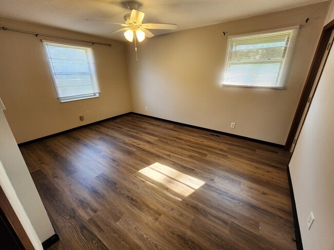 Photo - 7713 Widdecomb Rd