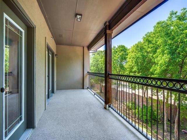 Photo - 932 Brook Forest Ln