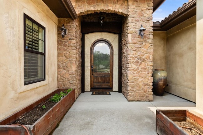 Photo - Luxury Furnished 4-Bedroom Home in Eagle's...