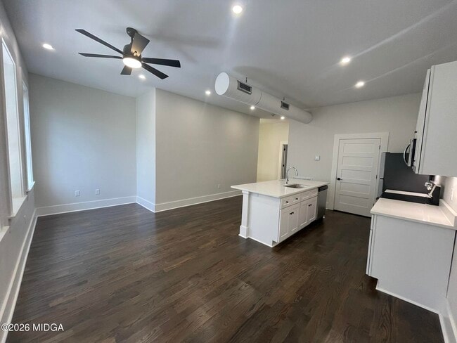 Photo - 843-843 Forsyth St