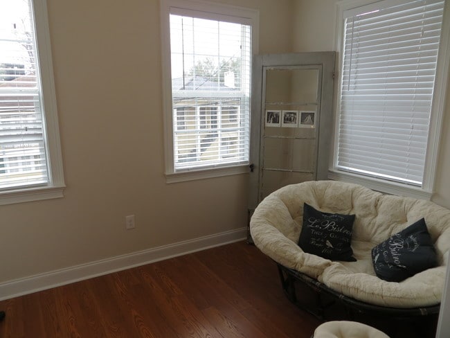 Building Photo - 5529 Willow St Unit 5529 #B Rental