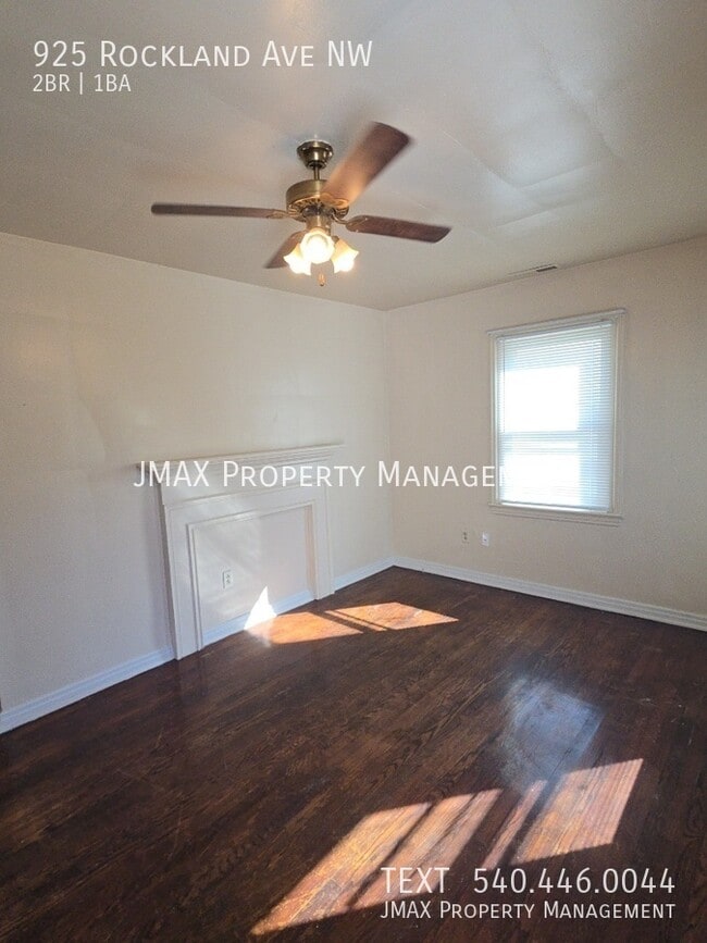 Photo - 925 Rockland Ave NW