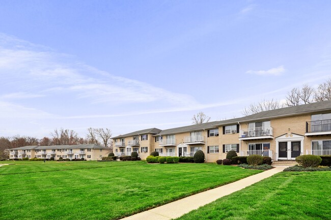 Building Photo - The Park at Freehold Rental