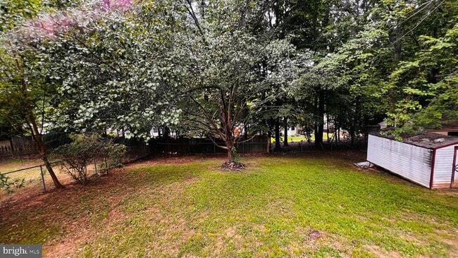 Building Photo - 5001 Tarpon Ln