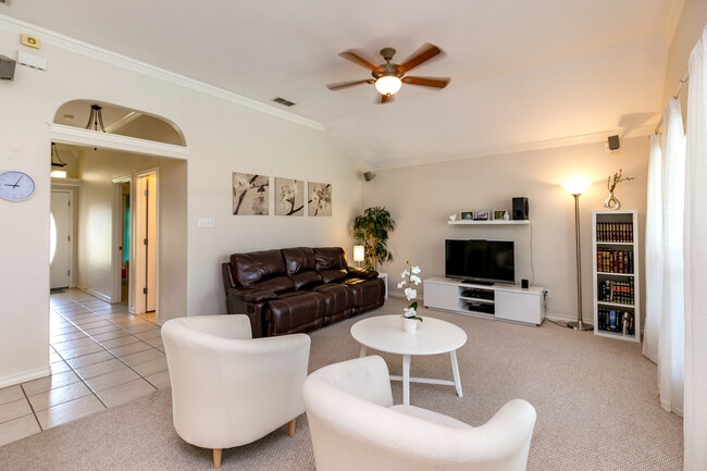 7005 Madiera Dr