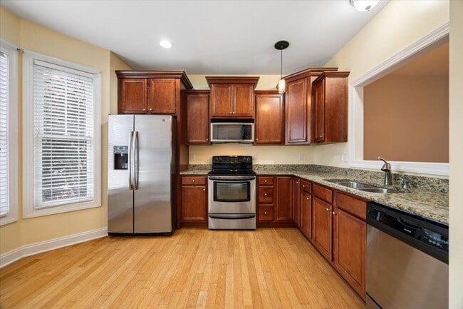 Photo - 1938 Tudor Court