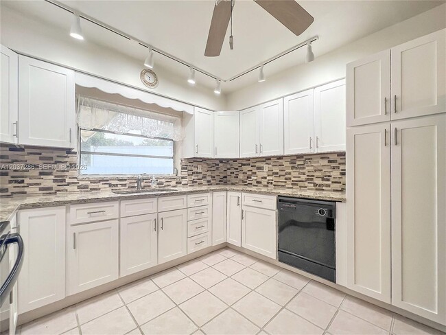 Photo - 192 SW 62nd Terrace