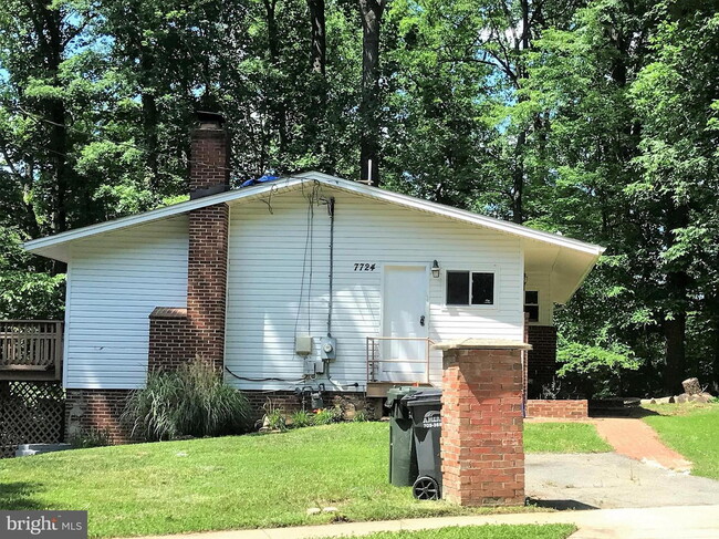 Serene Springfield Home Backing to Wooded ... - Serene Springfield Home Backing to Wooded ...