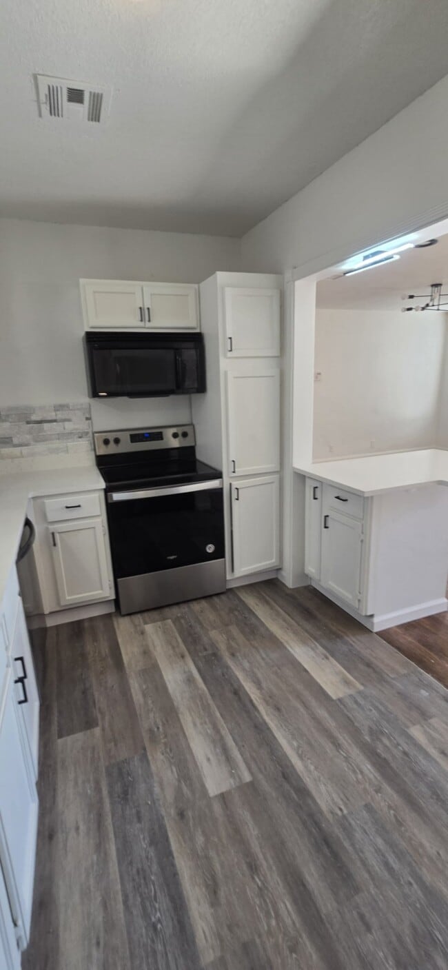 Photo - 3409 Riverside Dr