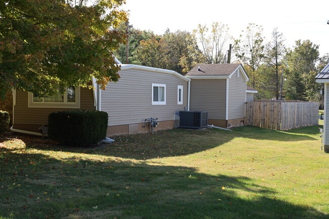 Building Photo - 129 W Jefferson St