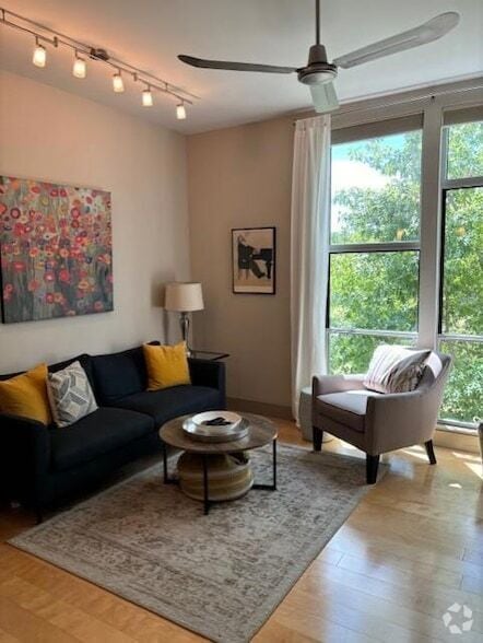 Building Photo - 1320 Robert Browning St Unit 206 Rental