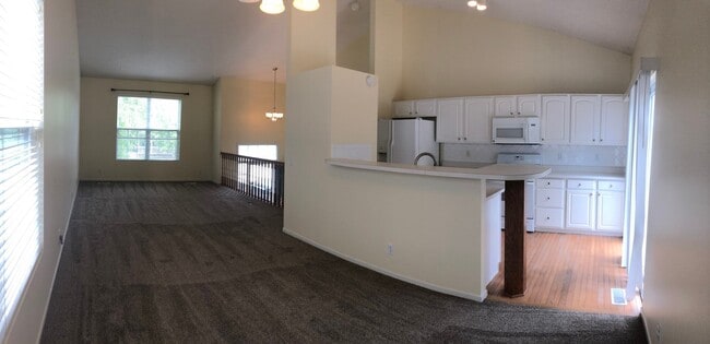 Photo - Great Home For Rent in Bellevue!