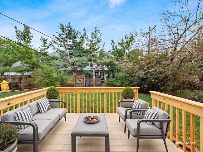 Photo - 8235-8237 Goldsmith Dr Unit 8237