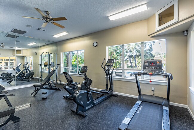 5604 Pinnacle Heights Cir Unidad 305
