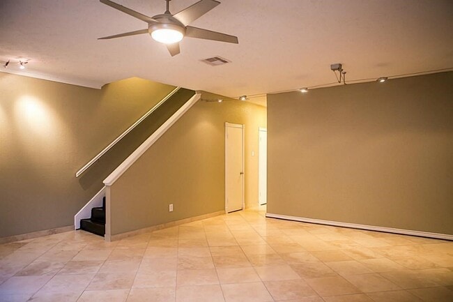 Photo - 6000 Reims Rd Unidad 3403