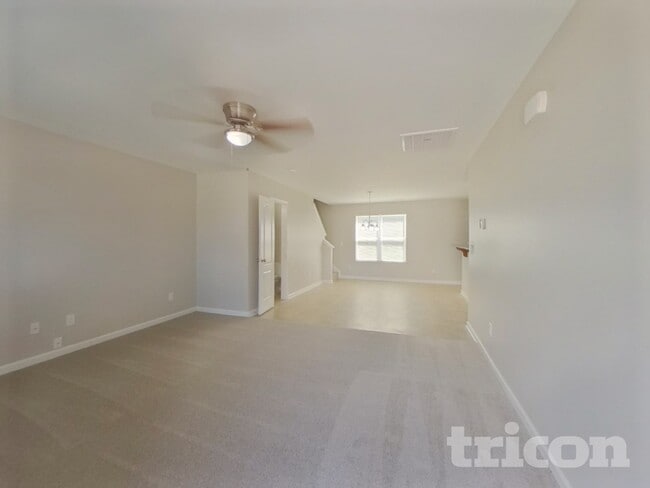 Photo - 537 Gentle Breeze Ln