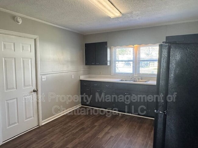 Photo - 1408 Armour Dr