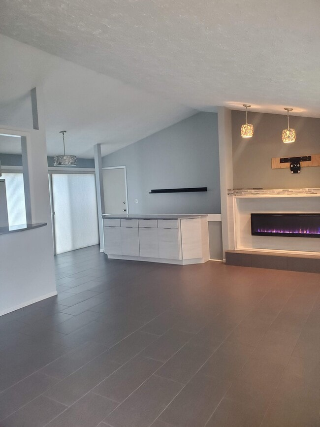 Photo - 7307 N Hamilton St