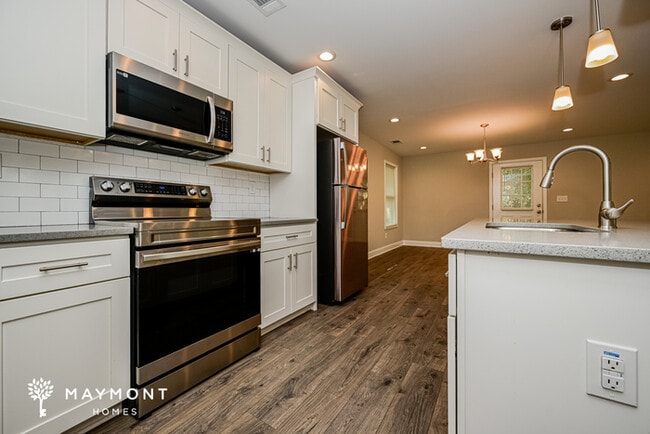 Photo - 963 Ivy Ln NW