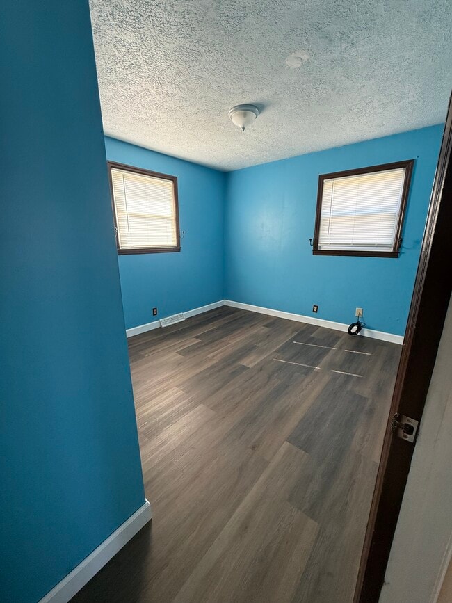 Photo - 1736 Greenwood Rd