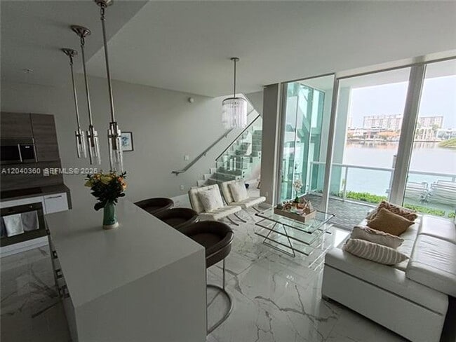 Photo - 400 Sunny Isles Blvd Unidad 400 Sunny Isles Blvd # 104