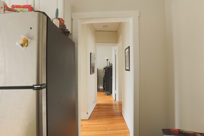 Photo - 814 W Cornelia Ave Unit J02W