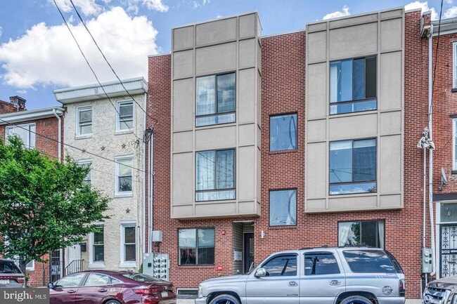 Building Photo - 1431 N 5th St Unit 2