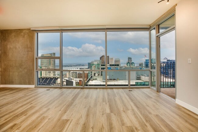Photo - S/W Facing Icon Penthouse with Spectular Ballpark, Bay, and Ocean Views