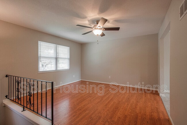 Photo - 300 Concord Cir