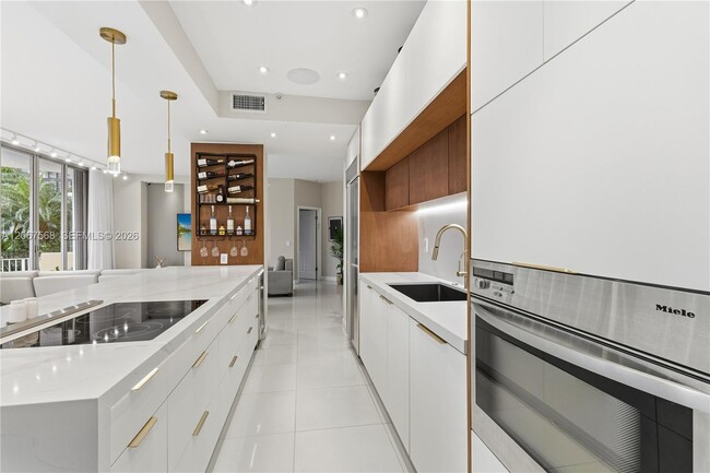Photo - 3500 Mystic Pointe Dr Unit 104