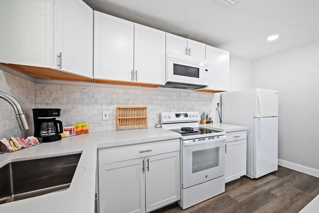 Photo - 1244 NW 2nd Ave Unidad Fort Lauderdale Central Location