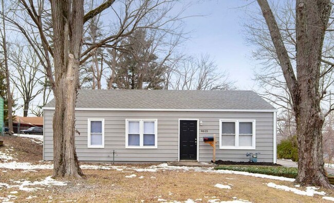 COMING SOON! 3 Bed 1 Bath Home! $1350.00 - COMING SOON! 3 Bed 1 Bath Home! $1350.00