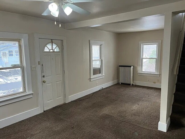 Building Photo - Freshly painted 3/1 in Kenmore...with a detached garage.