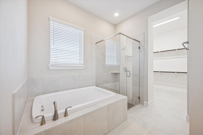 Photo - 5518 Kindle Aly