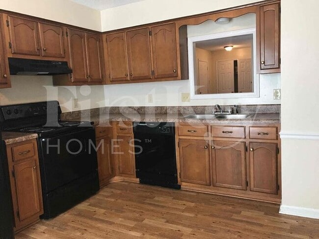 Photo - 3926 Oak Branch Cir W