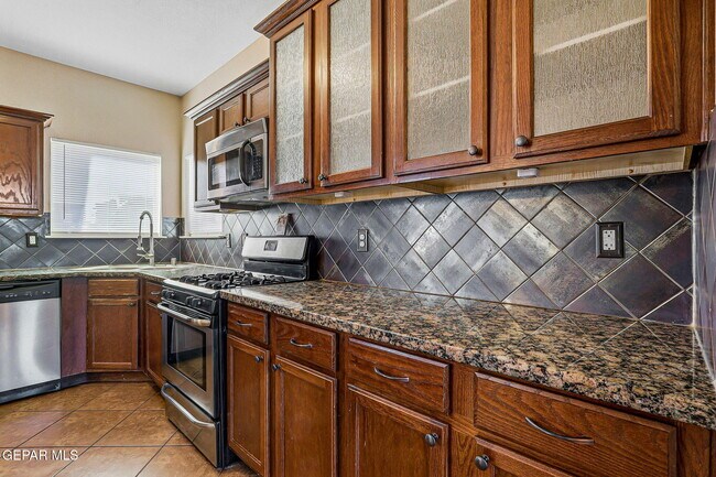 Photo - 3165 Sarina Cir