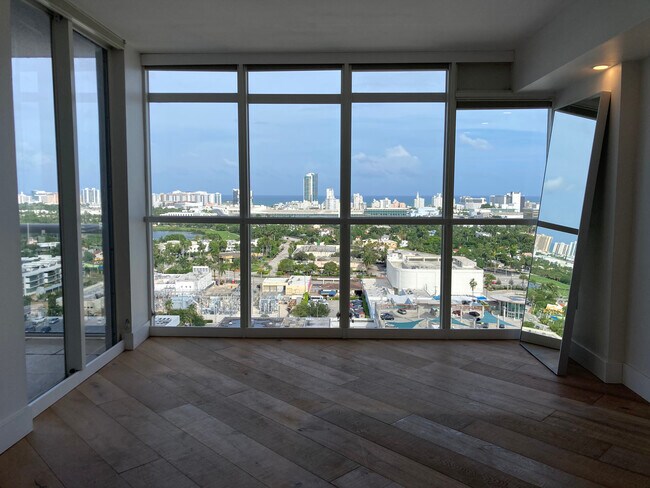 Photo - 1800 Purdy Ave Unidad 2205