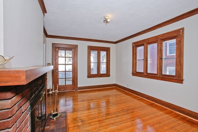 Photo - BEAUTIFUL SINGLE FAMILY MOVE-IN READY!!!