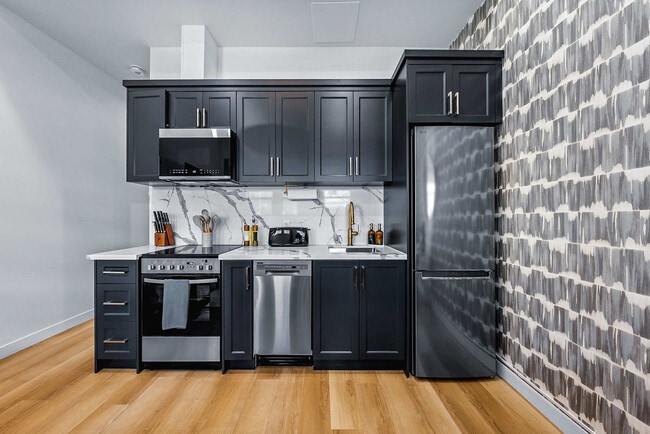 Photo - 168 McCaul St Unit SI ID1389231P