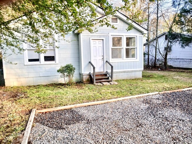 Building Photo - 249 Byrnes Cir