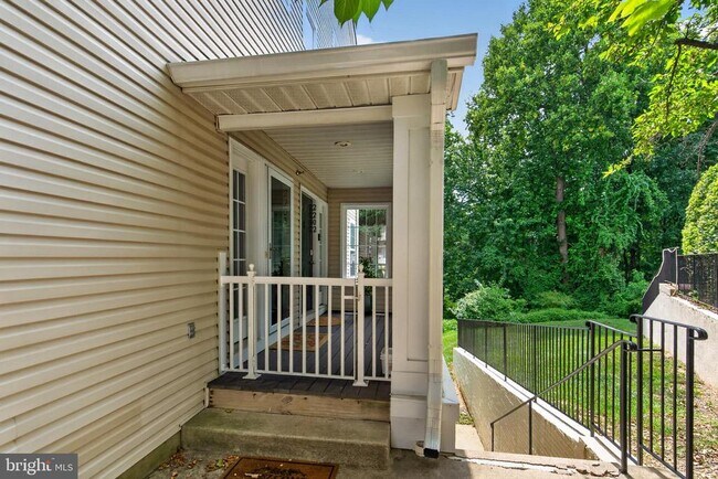 Photo - 6607 Thackwell Way