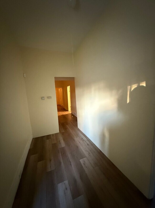 Photo - *Friendly Road, LLC 3404-3406 Walton Ave Unit Lower