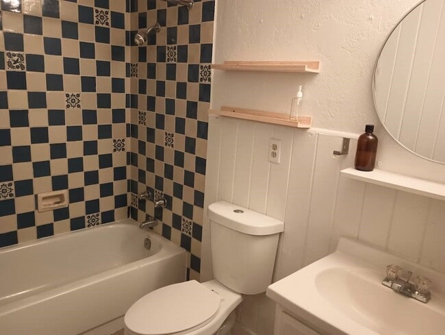 Photo - 1203 Agua Fria St Unit A