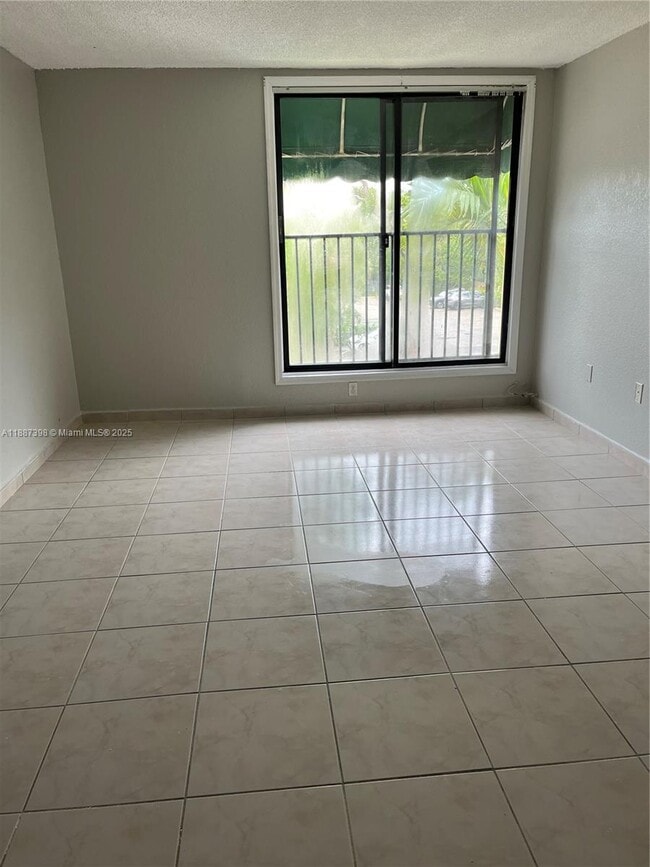 Photo - 666 W 81st St Unit 318
