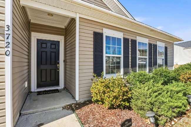 Photo - "Charming 3-Bed Oasis with 2 Full Baths in Ladson - 1,283 Sq Ft of Comfort!"