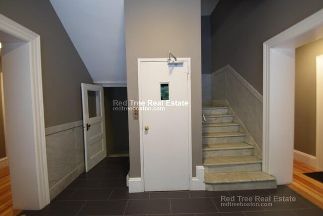Photo - 1463 Beacon St Unidad 23