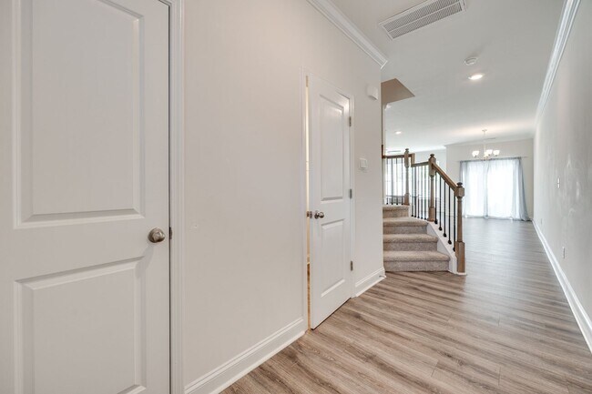 Photo - Maintenance-free living in this lovely 3-bedroom, 2.5 bath home in Ivy Ridge of Lake Wylie!